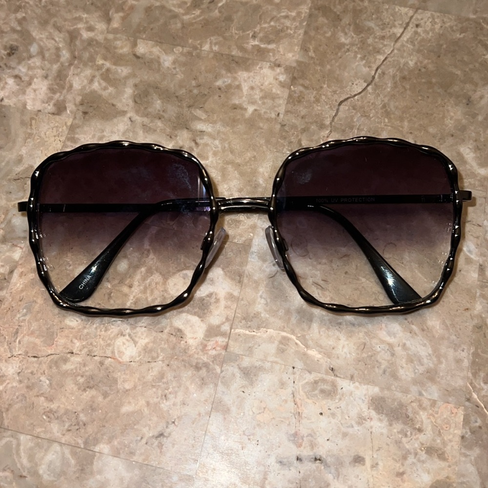 Charming Charlie Retro Square Gradient Sunglasses